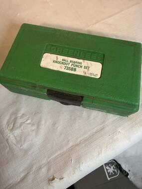 Greenlee 735BB Ball Bearing Knockout Punch Set
